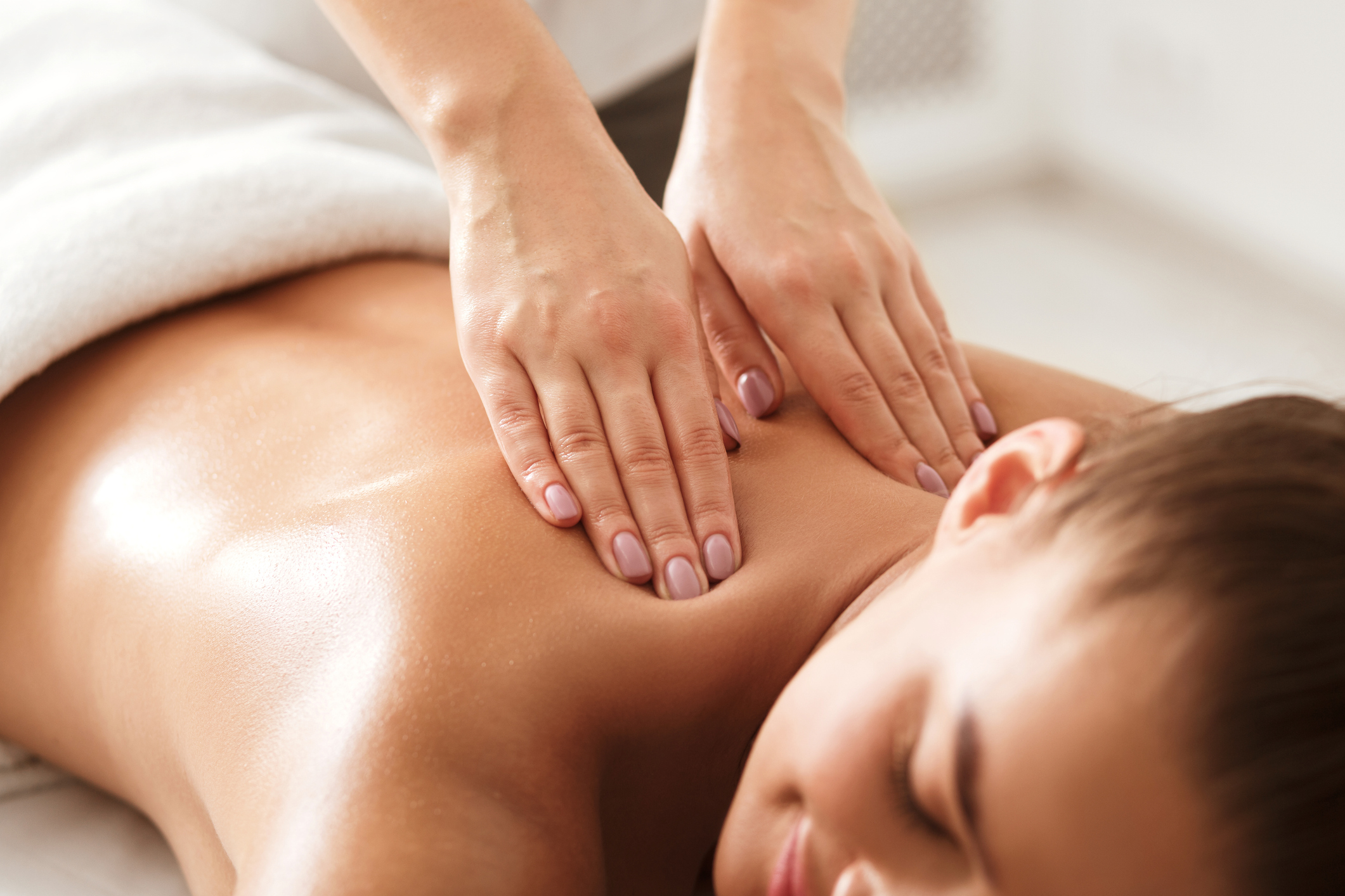 Therapist massaging back at Chipeta Lodge Spa by ISUN at Chipeta Lodge Resort + Spa